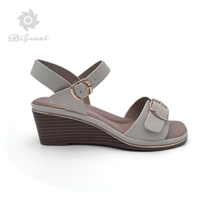 <span class=keywords><strong>Sandalias</strong></span> <span class=keywords><strong>de</strong></span> cuña <span class=keywords><strong>de</strong></span> verano para mujer, estilo elegante, diseño <span class=keywords><strong>de</strong></span> <span class=keywords><strong>doble</strong></span> <span class=keywords><strong>hebilla</strong></span>, cómodas, ligeras, <span class=keywords><strong>de</strong></span> piel sintética, para el día a día - Product Image 3