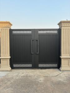 현대적이고 내구성 있는 빌라용 알루미늄 게이트 - Product Image 1