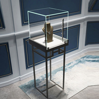 Vitrine moderne en verre et bois pour bijoux avec éclairage LED pour exposition muséale - Écologique, durable, couleur personnalisable, recyclable