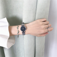 Jam Tangan Kuarsa Angka Arab Jam Tangan Wanita Tali Bulat Kecil Retro yang Modis dan Sederhana