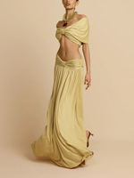 Set atasan crop top off shoulder twist dan rok maxi wanita, dua potong, pinggang berkerut, elegan, cocok untuk pantai musim panas