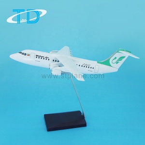 Modelo de Avión Promocional de Regalo, <span class=keywords><strong>Mahan</strong></span> Air BAE-146 1:150 20cm, Modelos de Aviones Estáticos de Resina Hechos a Mano con Base de Madera, al por Mayor - Product Image 1