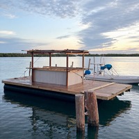Dock flottant modulaire sans entretien avec kit complet de quincaillerie pour quai flottant pour constructeur de marinas en lac d'eau douce