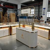 Vitrine de présentation de parfums personnalisable et détachable, étagères de présentation, bar à parfums mobile, design de kiosque à parfums pour l'intérieur des magasins de détail