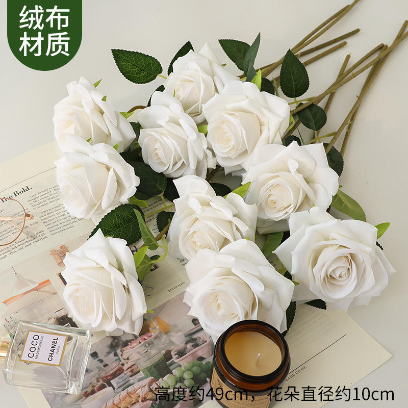 1 tallos de rosas concubinas imperiales blancas