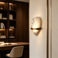 Applique murale LED de luxe en cuivre de style français avec abat-jour en marbre irrégulier pour salon et chambre à coucher