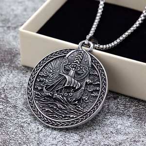 Collar con Colgante Nórdico Retro de Acero Inoxidable para Hombre, Medalla Vikinga Náutica de Doble Cara, Joyería de Regalo, Accesorio de Moda - Product Image 2