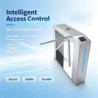 Portillon piétonnier intelligent en acier inoxydable 304 avec reconnaissance faciale RFID et contrôle d'accès à 3 bras