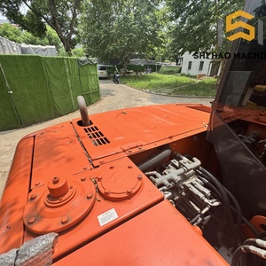 Presque neuf, économe en carburant, puissant, mini-excavateur sur chenilles Hitachi ZX70 d'occasion de 7 tonnes pour l'aménagement paysager. - Product Image 6