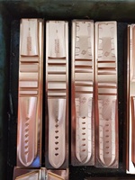 Fraiseuse à métaux CNC or à cinq axes 5D cadre optique de bureau en aluminium pour la production de composants de noyau de moule et de broche de bijoux