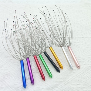12-Klauen-Spider-Kopf-Massagegerät Octopus Hair Scalp Scratcher Manuelles Metall massage gerät - Product Image 1