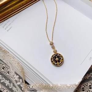 Collar de Clavícula Delicado con Fase Lunar y Estrella de Piedra Arenisca Azul de Estilo Minimalista, Joyería de Moda, Collar con Colgante para Mujer, Joyería Diaria - Product Image 1