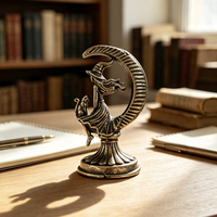Figurine de sorcière en laiton antique, miniature, en cuivre, style gothique, avec chat, ornement de bureau gothique, décoration d'Halloween