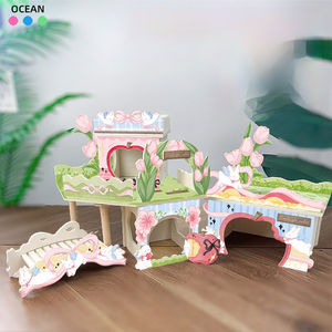 Diseño Original con Temática de Rosas, Escondite Multifuncional y Cómodo para Hámsteres, Hecho de Madera Sólida - Product Image 1