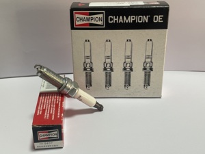 หัวเทียนแชมเปี้ยนสำหรับมิตซูบิชิ 6g72 หัวเทียนญี่ปุ่นสำหรับมิตซูบิชิ ปาเจโร มินิ RER4ZWYPB-1 หัวเทียนสำหรับเมอร์เซเดส E350 - Product Image 3
