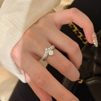 Ensemble de bagues de luxe haut de gamme, design de niche, élégant et polyvalent, avec rangée de zircone cubique (CZ) violette et entièrement sertie de diamants, super scintillant, style antique