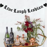 Dekorasi Pesta Lajang Banner Live Laugh Lesbian Gothic Old English Emo Goth Queer Gay Pride LGBTQ Perlengkapan Pesta Lajang