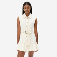 Nouvelle Robe Mini Femme en Jean Blanc Cassé à Col Pointu, Boutonnée, avec Surpiqûres Contrastantes, Ceinture et Volants, Style Skater, Personnalisable, Vente en Gros