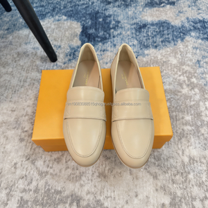 Chaussures plates décontractées en cuir pour femmes de marque de luxe, style formel pour le bureau, nouveau modèle, vente en gros - Product Image 2