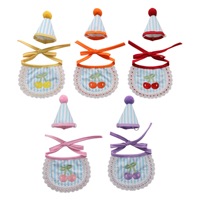 Ensemble chapeau et bavoir chat cerise mignon à prix réduit, bandana ajustable en polyester, tenue de Noël pour animaux, accessoires pour chiens, fête