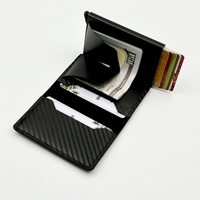Dompet Unisex Anti-skimming dengan Pola Serat Karbon PU, Inspeksi Penuh Eropa Amerika, Pemblokiran RFID, dan Desain Lintas Batas