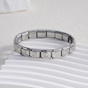 Bracelet élastique en acier inoxydable en forme de cœur, bijoux minimalistes unisexes, origine Yiwu, directement de l'usine - Product Image 2