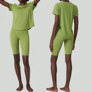BSCI OEM制造商定制标志运动女性运动服瑜伽t恤和自行车短款套装