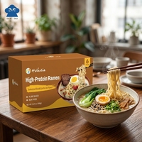 Ramen végétalien Tonkotsu à l'huile d'ail noir 65g, protéines végétales, faible en gras, faible en glucides, nouilles instantanées non frites, alimentation post-entraînement, étiquette nette.