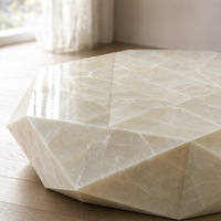 Table basse de luxe en marbre blanc naturel en forme de diamant pour salon, construction durable, finition polie