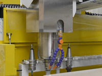 Centre de traitement CNC automatique UBO pour la découpe de dalles de pierre et d'évier avec changement d'outil en usine
