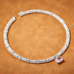 Luxe zircone entièrement pavé <span class=keywords><strong>tour</strong></span> <span class=keywords><strong>de</strong></span> <span class=keywords><strong>cou</strong></span> élégant coupe rayonnante rose <span class=keywords><strong>jaune</strong></span> CZ fête <span class=keywords><strong>de</strong></span> mariage bijoux <span class=keywords><strong>de</strong></span> mariée collier mode <span class=keywords><strong>tour</strong></span> <span class=keywords><strong>de</strong></span> <span class=keywords><strong>cou</strong></span> - Product Image 4