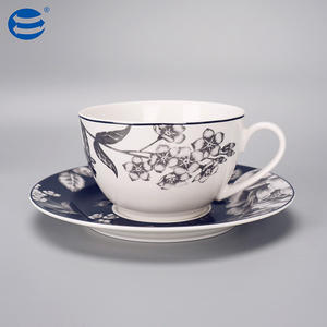 <span class=keywords><strong>Service</strong></span> <span class=keywords><strong>de</strong></span> <span class=keywords><strong>table</strong></span> en <span class=keywords><strong>porcelaine</strong></span>, os, à bord <span class=keywords><strong>doré</strong></span>, brossé, avec boîte <span class=keywords><strong>de</strong></span> couleur, nouveau, - Product Image 6