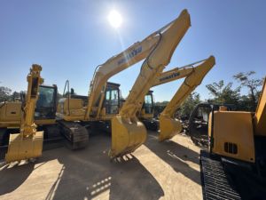 Mini pelle sur chenilles PC130-7 Komatsu d'occasion En bon état pour les terres agricoles Prix bas Protection de l'environnement Pompe moteur PLC - Product Image 2