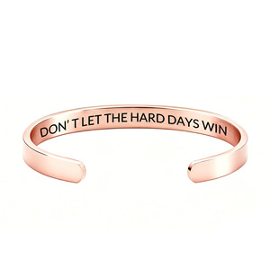 Bracelet ouvert simple en acier inoxydable, gravure DIY, cadeau pour petite amie, bijoux haut de gamme, vente en gros - Product Image 3