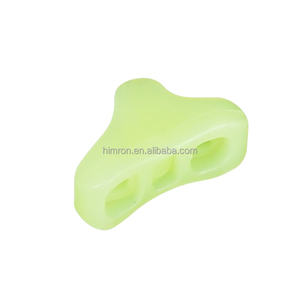 ตัวยึดเชือกพลาสติกสำหรับเต็นท์กลางแจ้งตัวปรับเชือกหัวเข็มขัดสามเหลี่ยมเรืองแสงในที่มืดในเวลากลางคืน - Product Image 1