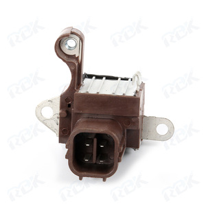 Regulador de Voltaje para Generador IN6015, 12V DC, Monofásico, Lineal, Reinicio Automático, Material de PC - Product Image 1