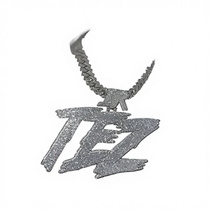 จี้ห้อยคอแบบสามมิติ ตัวอักษรประดับเพชรโมอิสซาไนต์  ทำจากเงินแท้ 925  รับรองโดย GRA  สำหรับทุกเพศ  ออกแบบได้ตามต้องการ  พร้อมสลักชื่อหรือโลโก้ - Product Image 1