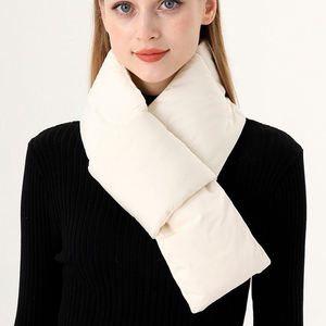 Écharpe longue et épaisse en polyester de style coréen pour femme et homme, accessoire d'hiver chaud de la marque Landfond - Product Image 3