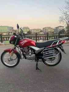 <span class=keywords><strong>Moto</strong></span> de course à essence Suzuki d'occasion avec une cylindrée de 100 à 200 cm³ et une vitesse maximale supérieure à 80 km/h pour les motos de rue - Product Image 3