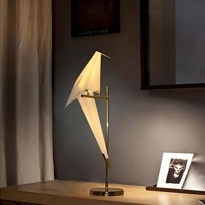Lampe sur pied créative en acrylique en forme de grue nordique pour salon, chambre à coucher, décoration intérieure, lampe sur pied dorée - Product Image 4