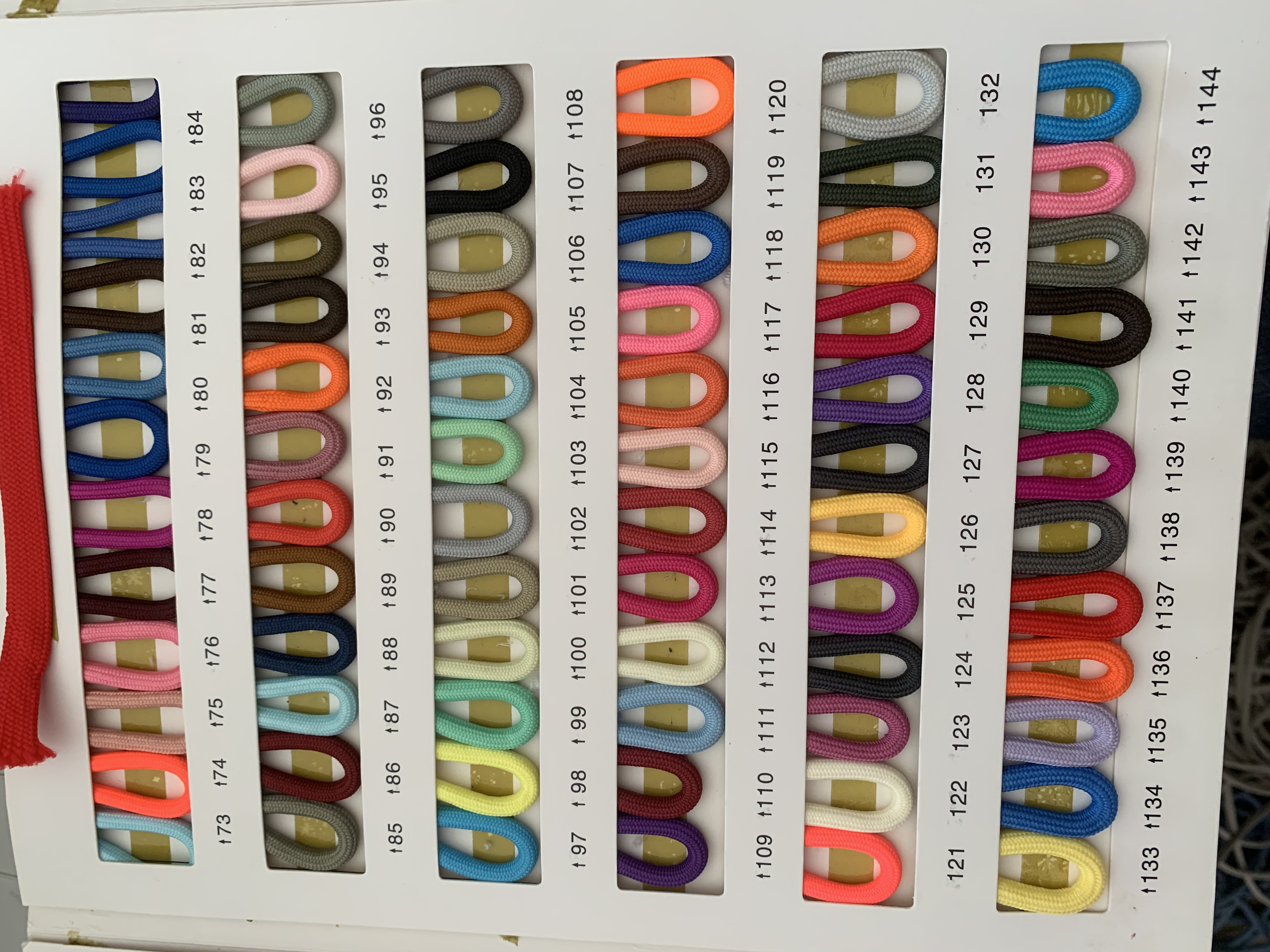 available color option3