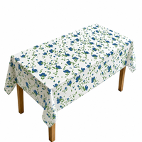 Nappe jetable en PEVA blanche et bleu marine à imprimé floral, 54 x 108 pouces, rectangulaire, en plastique, pour événements et cocktails