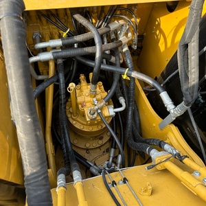 รถขุด CAT323d มือสอง ชั่วโมงการทำงานต่ำ คุณภาพดี พร้อมเครื่องยนต์ เกียร์ อะไหล่หลัก ราคาถูก มีสินค้าพร้อมขาย - Product Image 6