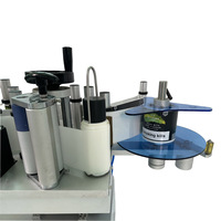 Machine d'étiquetage verticale semi-automatique électrique pour bouteilles de boissons carrées et plates