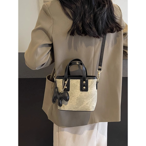 Nouveauté 2025 – Sacs seau petits et populaires, sacs de créateur portables en cuir PU, sacs fourre-tout de luxe pour femmes, sacs à bandoulière pour dames, sacs à main pour filles - Product Image 2