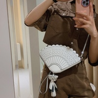 Nouveautés 2023 : Sac à rabat amusant en PU, motif peau de serpent unique et élégant, fermeture auto-agrippante, sacs à main et sacs à bandoulière pour femmes en polyester