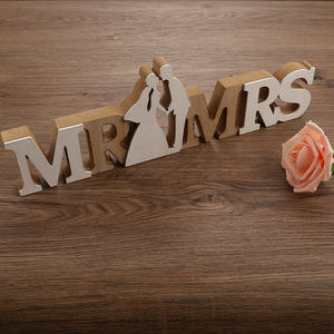 MR & MRS decorazione creativa per la <span class=keywords><strong>casa</strong></span> oggetti di scena di nozze in legno con lettere inglesi decorazione decorazione di nozze forniture appese ornamenti - Product Image 3