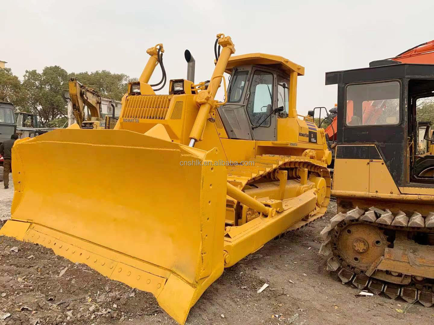 中古コマツD155AX-5クローラーブルドーザー中古コマツD155A-5