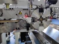 Mouchoir de type standard faisant la machine 500-600 feuilles/min prix de pliage de tissu de poche pour l'utilisation de restaurant d'usine de fabrication