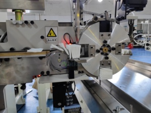 Máy làm khăn giấy tiêu chuẩn 500-600 tờ/phút, gấp khăn giấy bỏ túi, giá cho nhà máy sản xuất, nhà hàng - Product Image 4